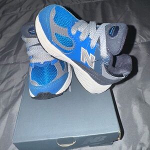 $30 dollars New Balance size 5C